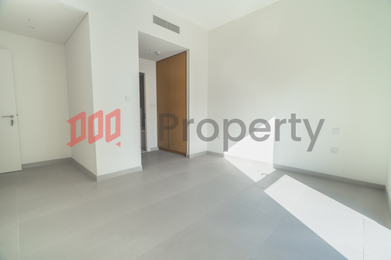 Gorgeous Luxury Building in the Heart of Creek